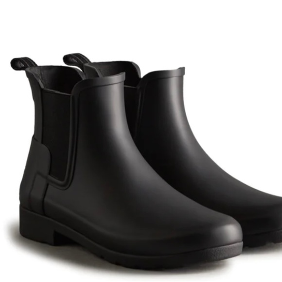 Women's Refined Slim Fit Chelsea Boots - Picture 2 of 4